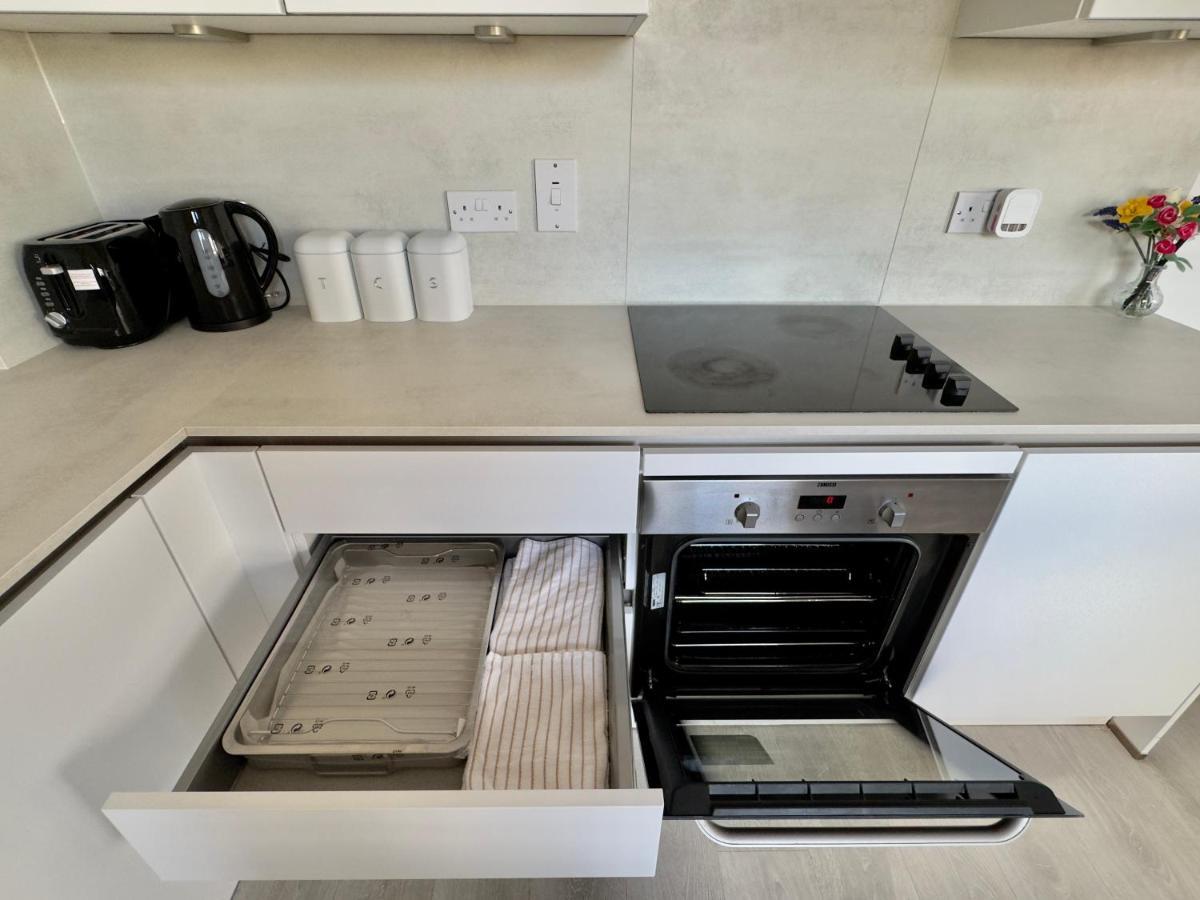 3Bedroom, 2Bathroom, Balcony,Luxury Flat Westfield London Exterior photo