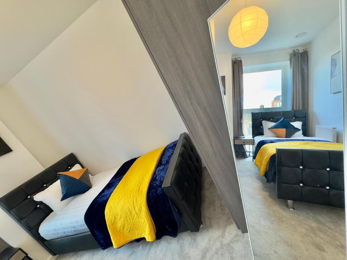 3Bedroom, 2Bathroom, Balcony,Luxury Flat Westfield London Exterior photo