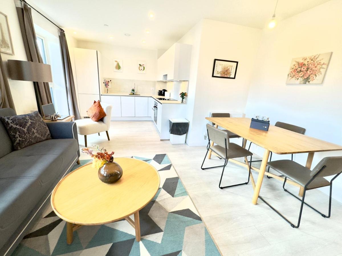 3Bedroom, 2Bathroom, Balcony,Luxury Flat Westfield London Exterior photo