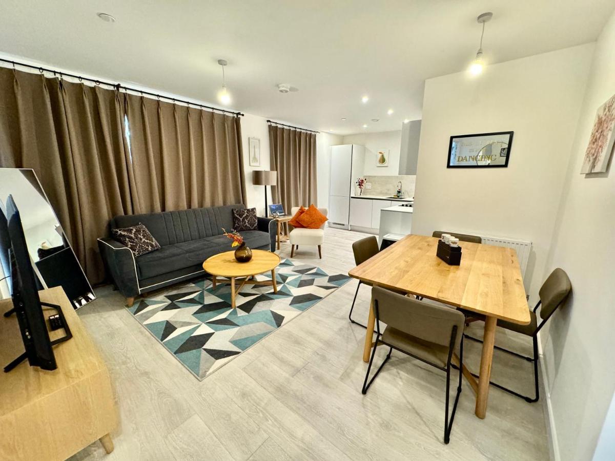3Bedroom, 2Bathroom, Balcony,Luxury Flat Westfield London Exterior photo