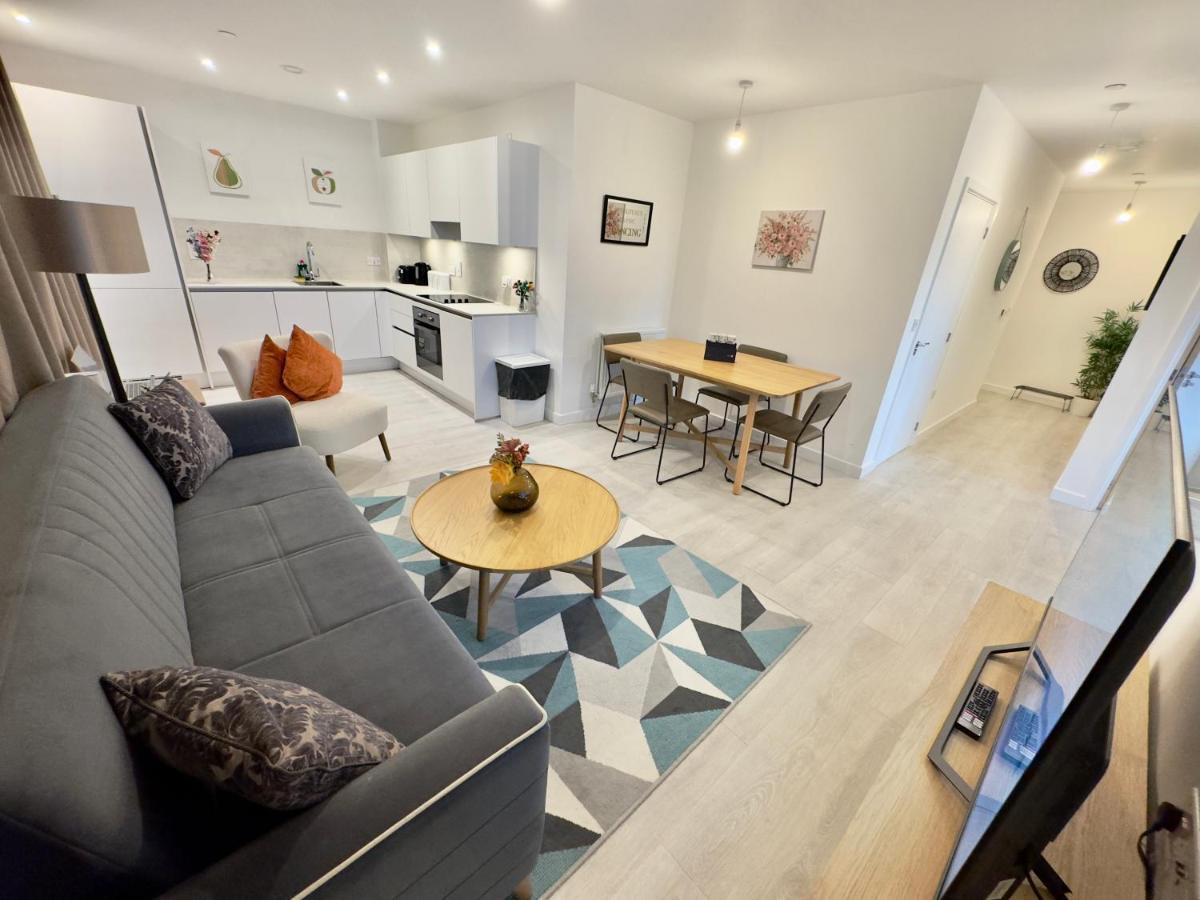 3Bedroom, 2Bathroom, Balcony,Luxury Flat Westfield London Exterior photo