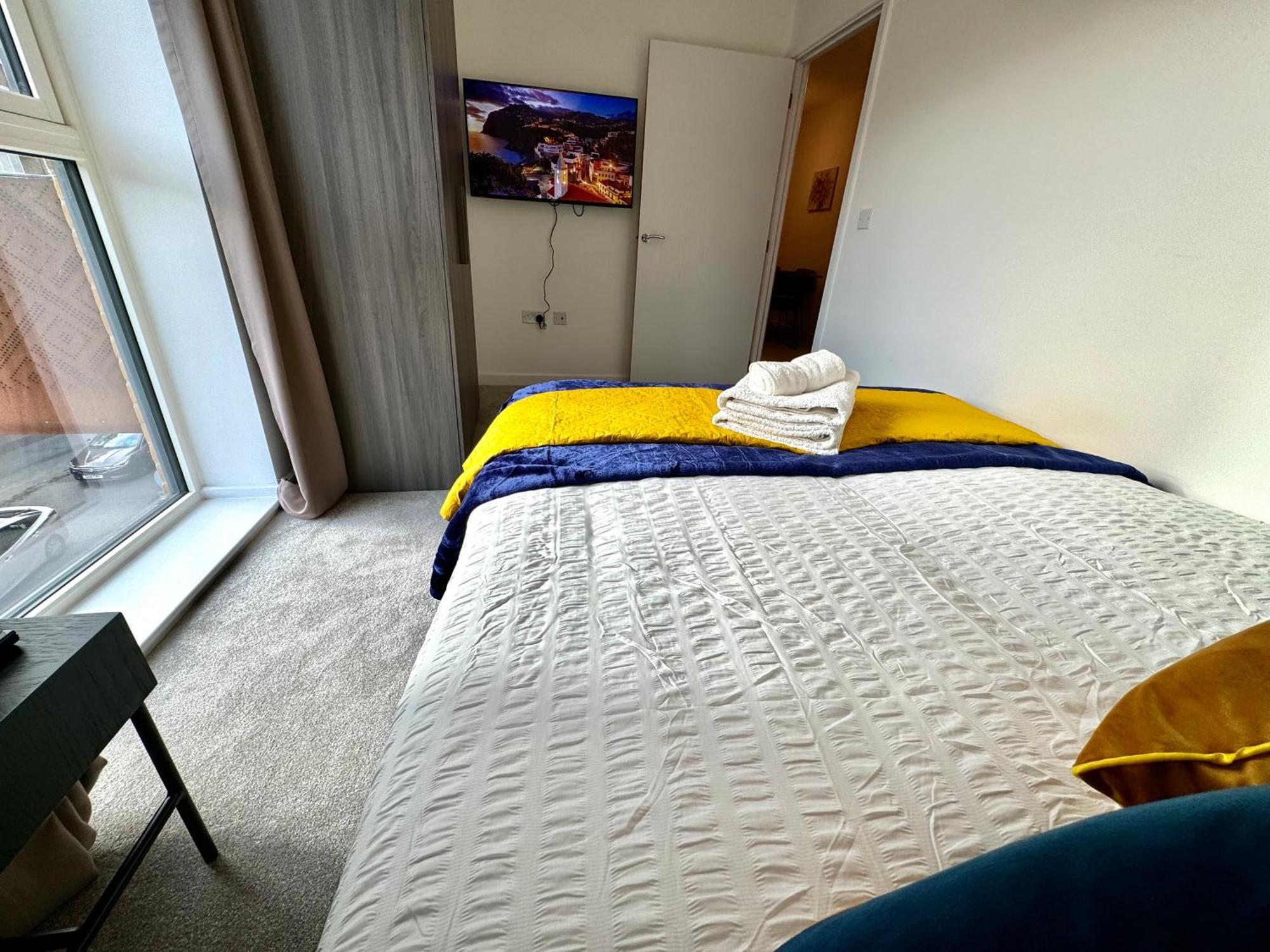 3Bedroom, 2Bathroom, Balcony,Luxury Flat Westfield London Exterior photo